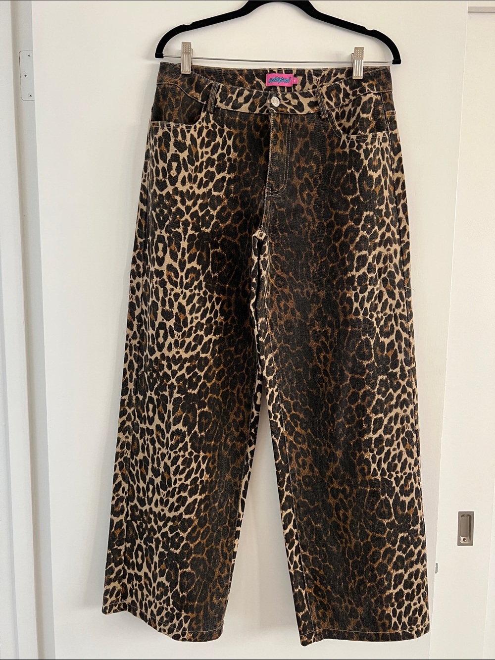 Leopard Print Wide-Leg Jeans